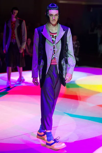 Look 14